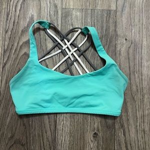 Lululemon free to be wild bra